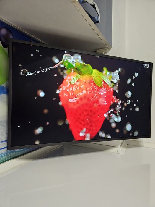 Vând TV Samsung Smart Qled The Frame HDR 81 cm