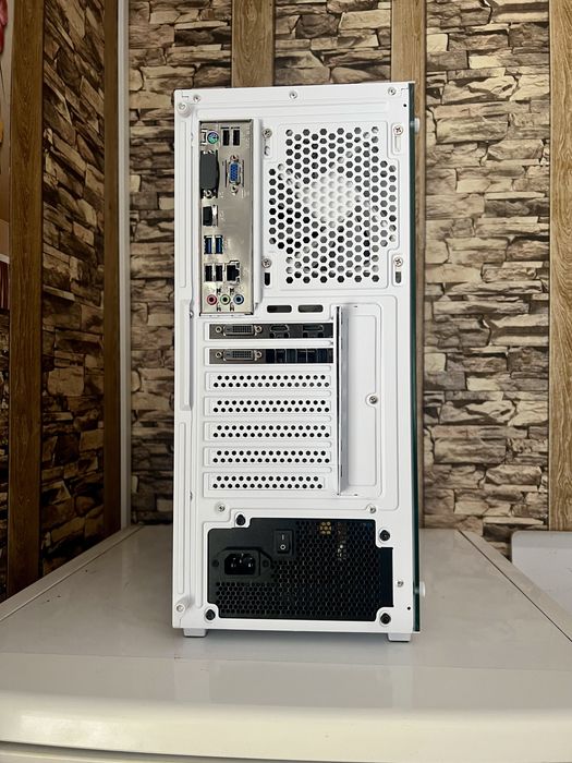 Геймърски Компютър / i7 3770 / 16GB / RX 570 8GB / 3TB