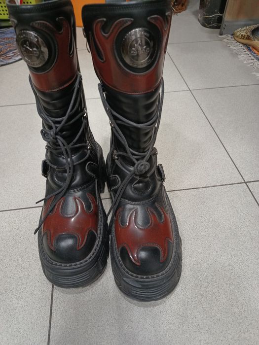 Дамски ботуши с платформа