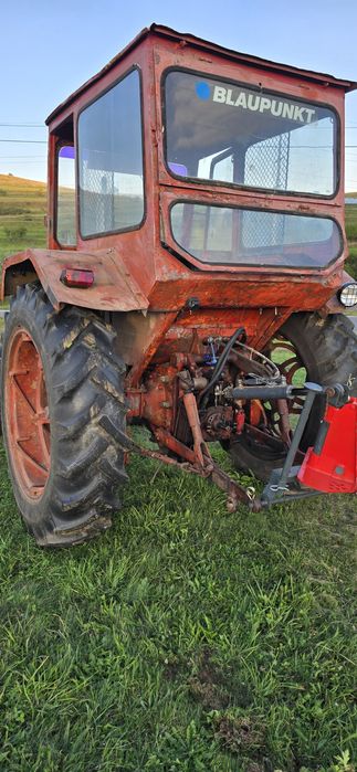 Vând tractor u650