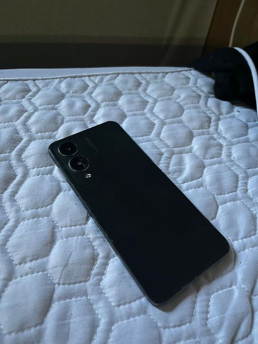 Продам полностью рабочий мощный телефон Vyvo Y17s