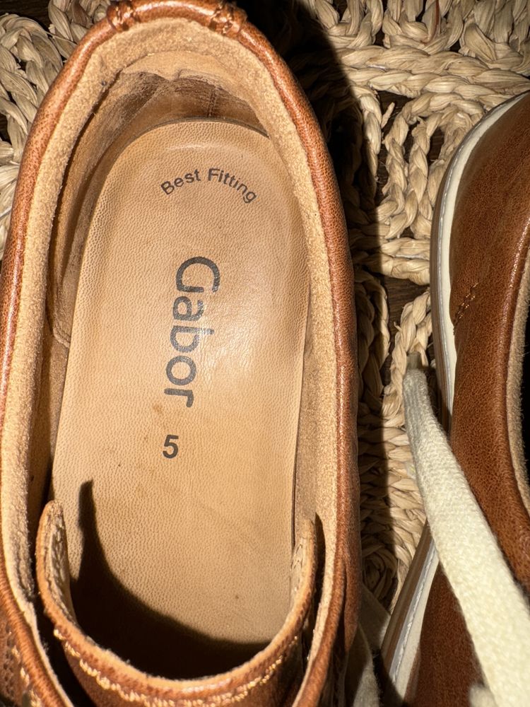 adidasi gabor 38