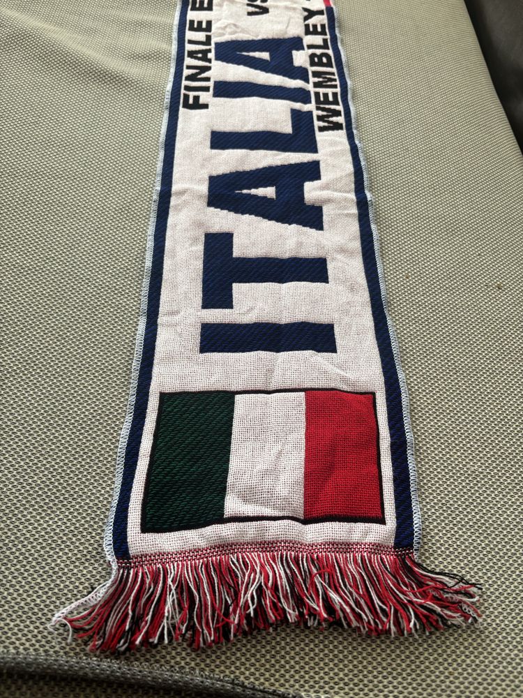 Футболен шал на Milan и Англия Италия
