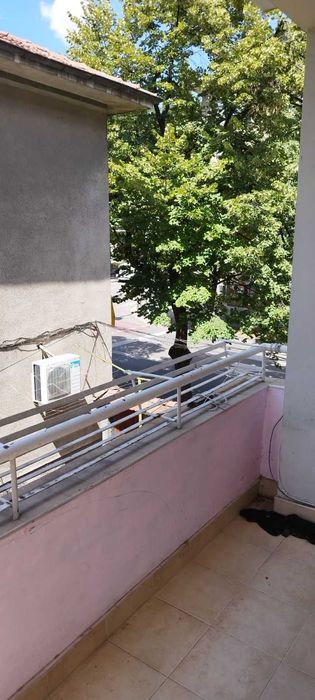 Продава се Тристаен апартамент в Стара Загора, Център - 100 кв.м за 1420 €/кв.м - Снимка #4