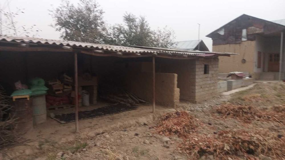 Продаю Участок 8 Соток с домом ремонт .Городе Паркент,махалля Кушшукур