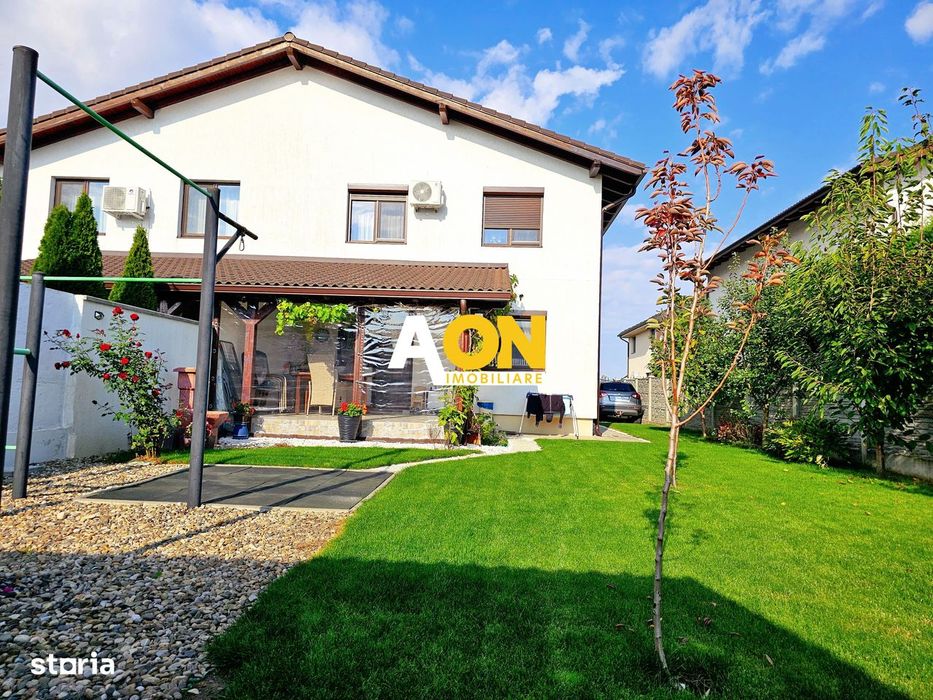 1/2 Duplex, 4 camere, 342 mp teren, strada asfaltata, Cetate