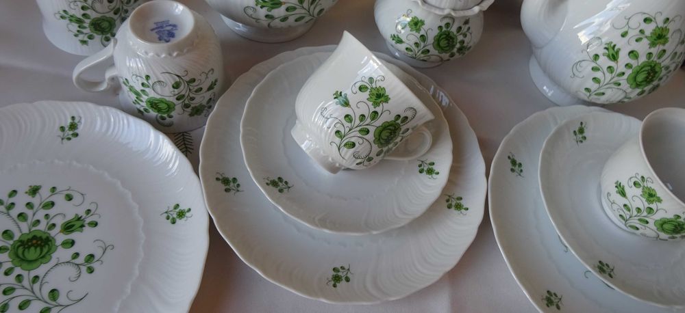 Костен порцелан- Royal Tettau Grüne Blume Porzellan