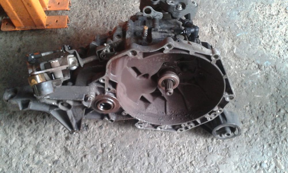 Cutie de viteze manuală opel vectra c zafira A 2.2 dti