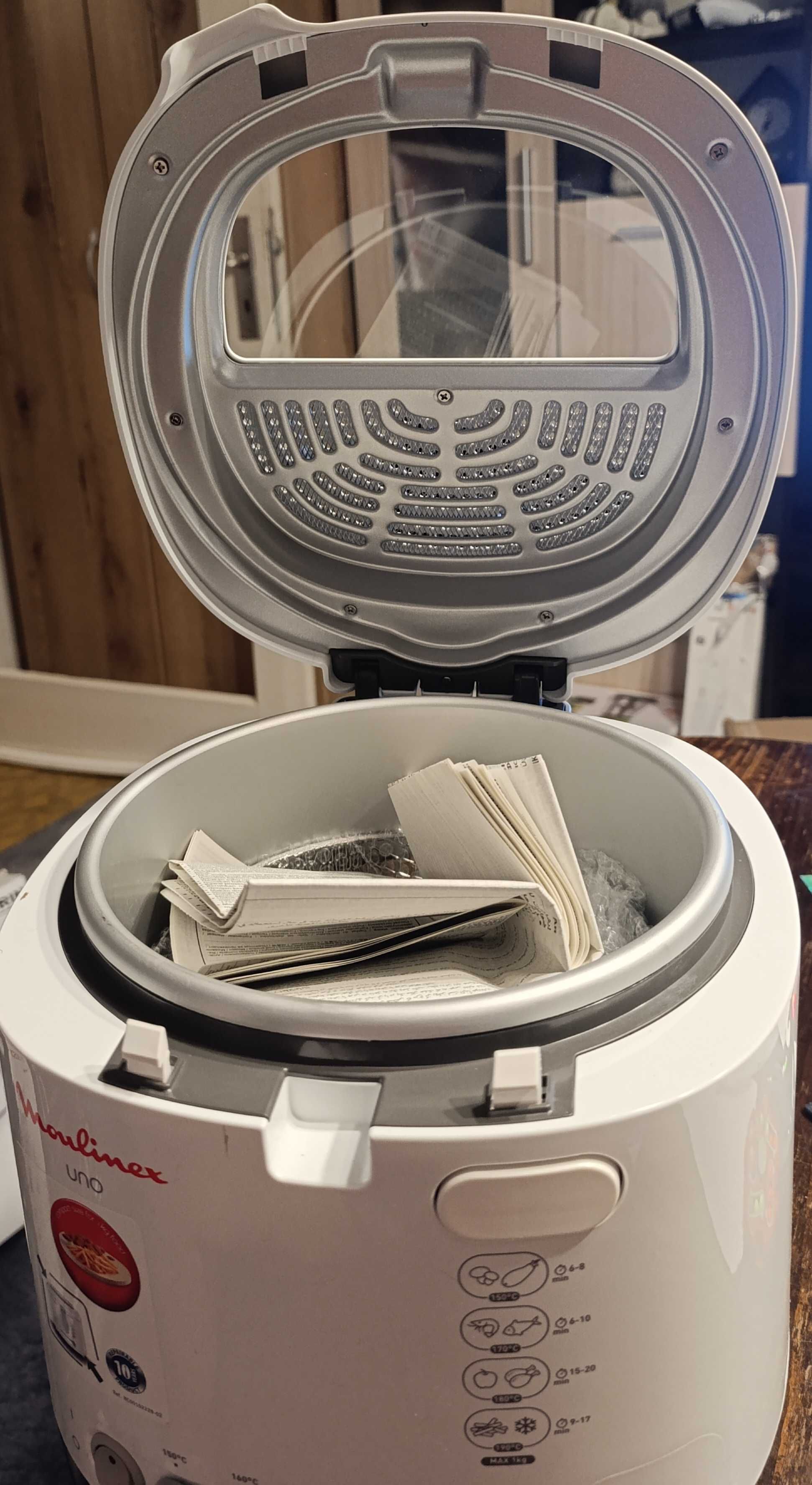 Електрически Фритюрник Moulinex 1.8 л, 1470W, Регулируем Термостат!