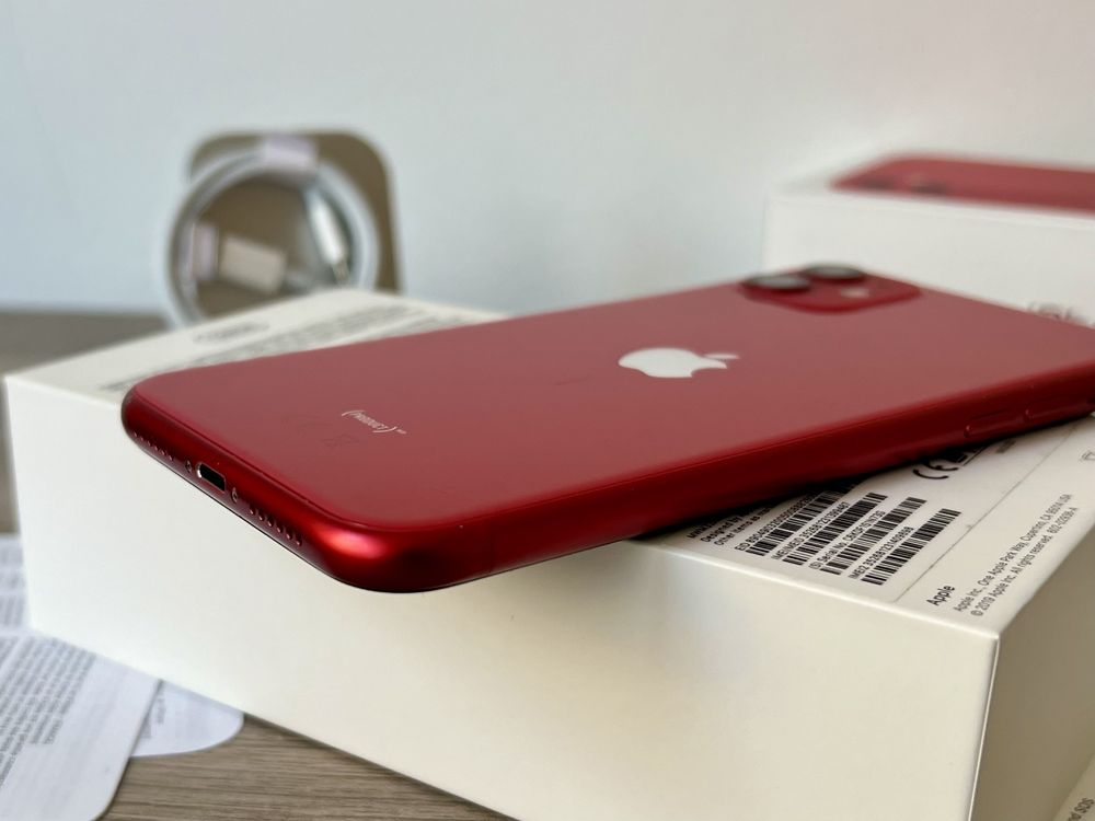iPhone 11, 128GB, Product RED, КАТО НОВ, 100% батерия, ГАРАНЦИЯ!