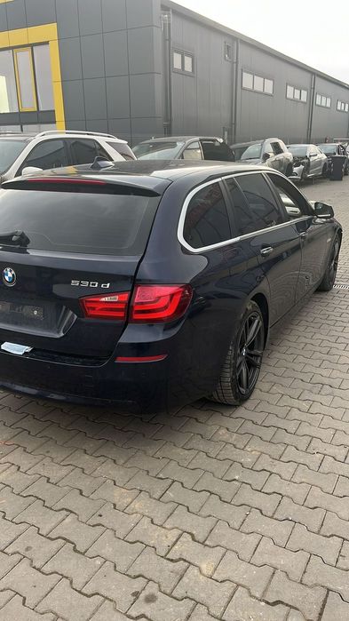 Dezmembram BMW seria 5 3.0 diesel F11 530D din 2012