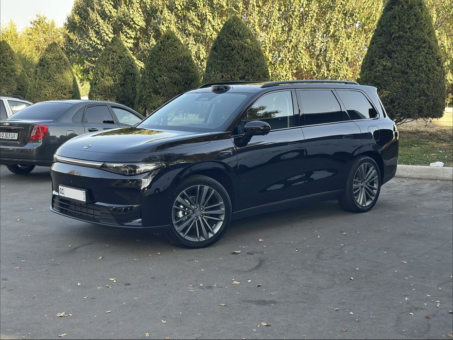 Leapmotor C16 gibrid 3 позиция фулл сотилади