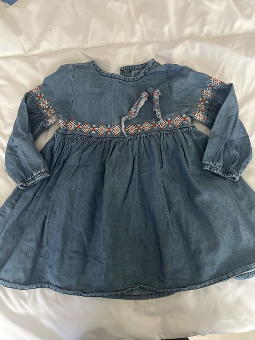 Бебешки рокли и ромпър