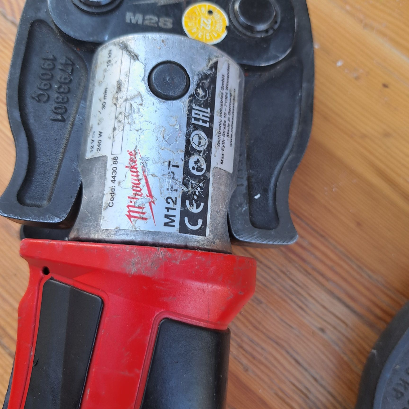 Presa Sertizat Milwaukee M12 FPT