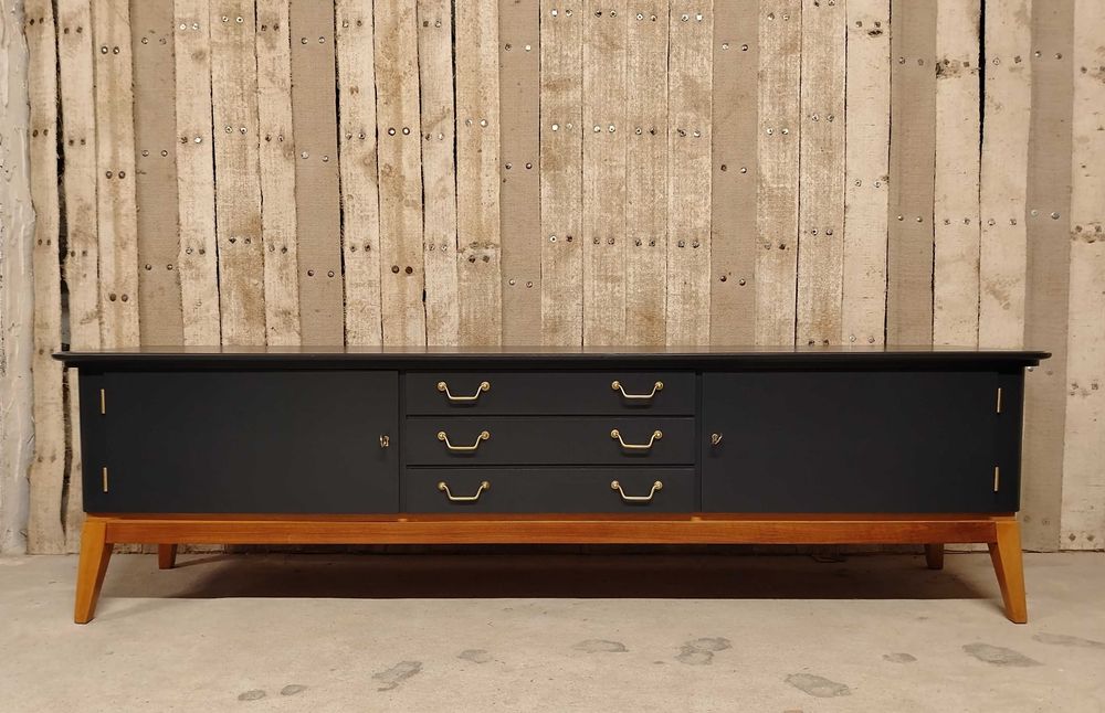 Comoda veche din lemn stil Mid Century Modern reconditionata /Servanta