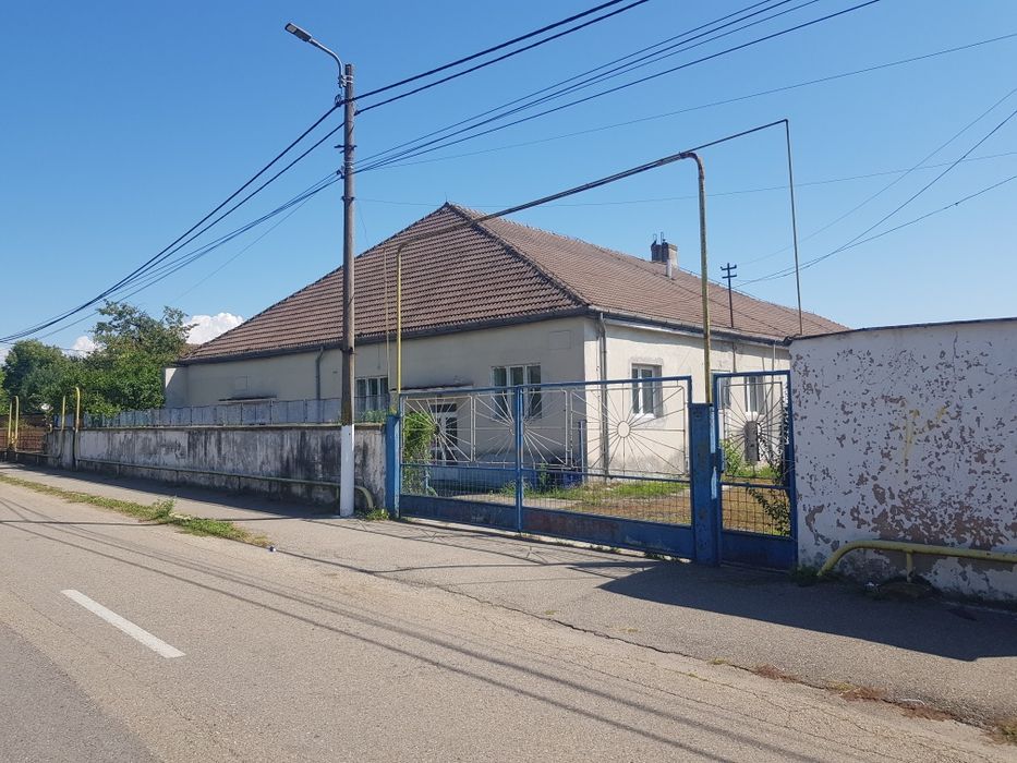 Vînd proprietate în Calan (oraș vechi)