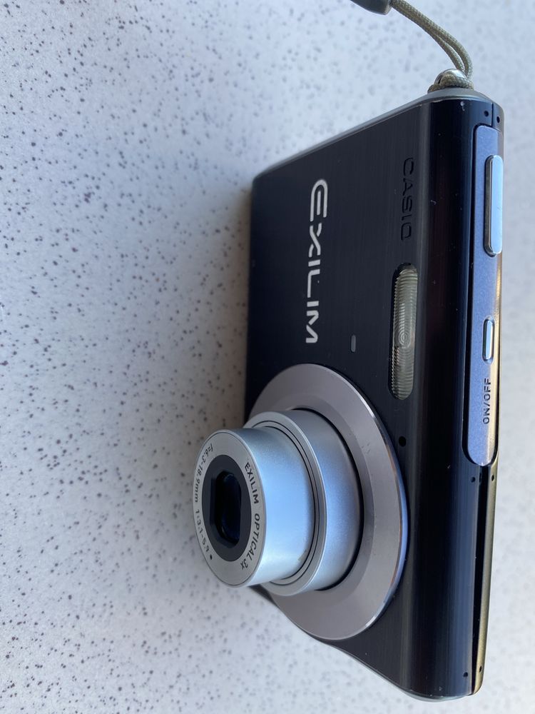Aparat foto compact Casio Exilim EX Z 60
