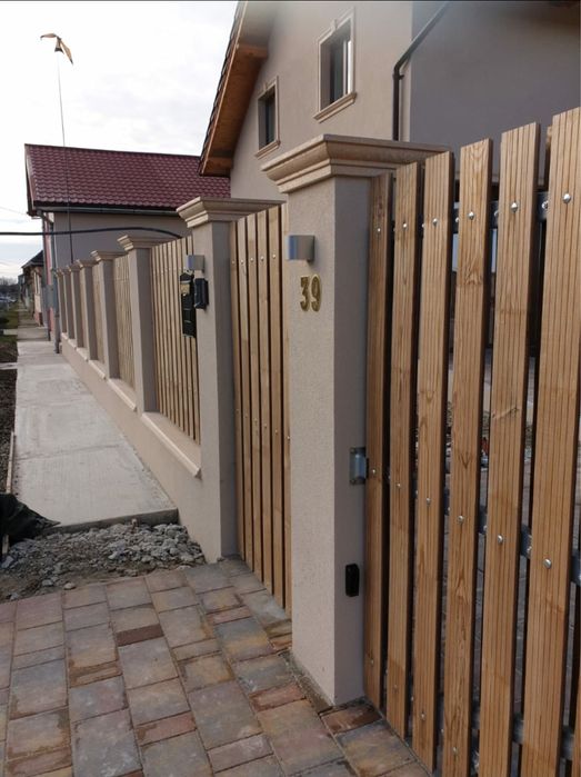 Garduri,coloane,vaze din marmura naturala