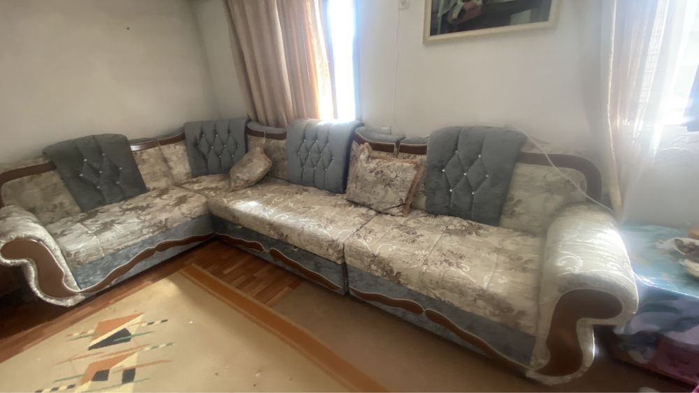 Диван угловой в гостиную