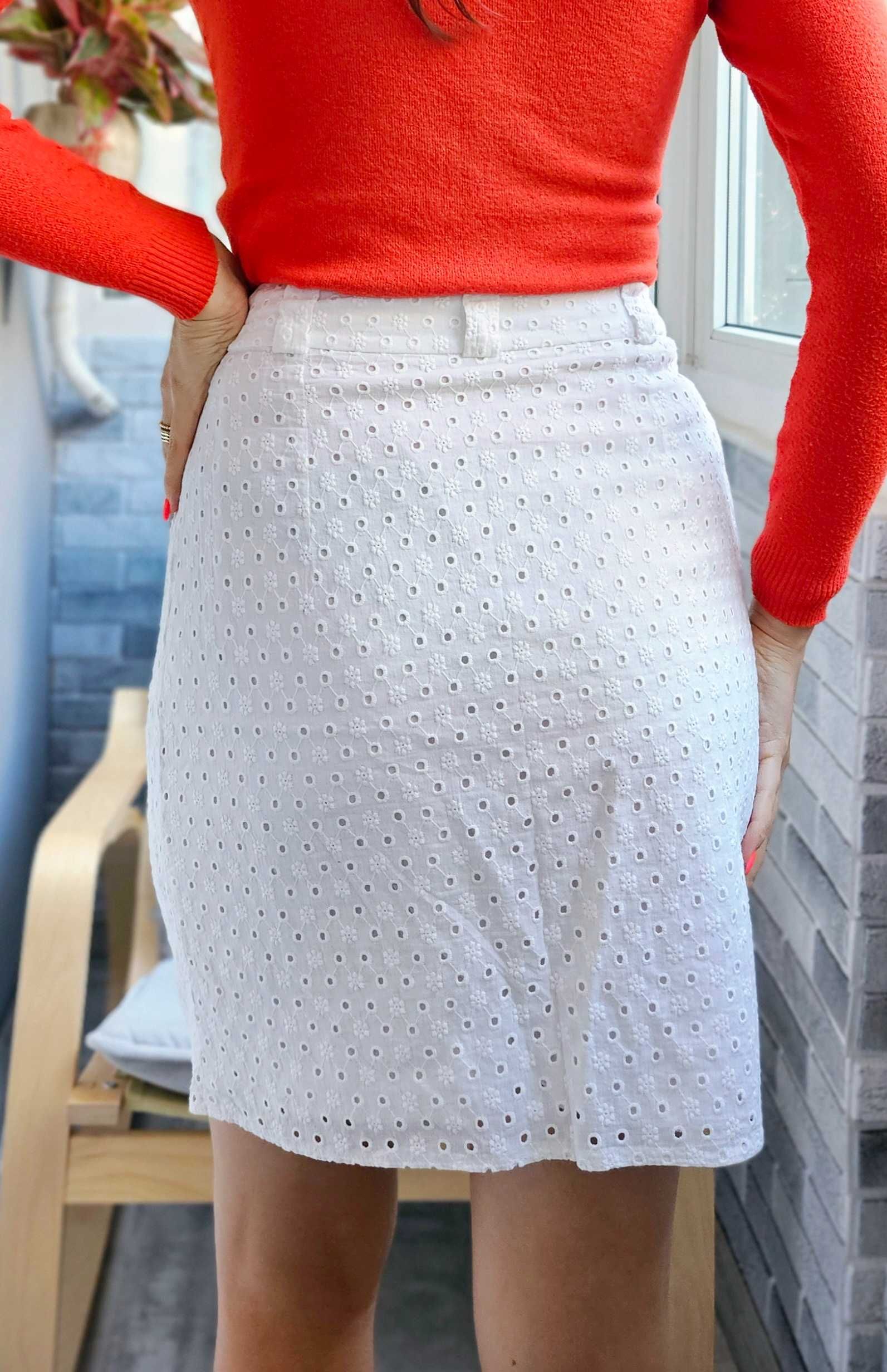Fustă albă în formă de A, din broderie, mărime XS, 100% bumbac