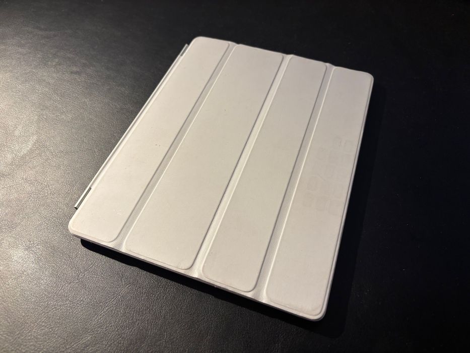 iPad (3. Generation) Wi-Fi + Cellular - перфектно състояние