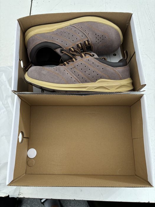 Pantofi de lucru noi marimi 39-44