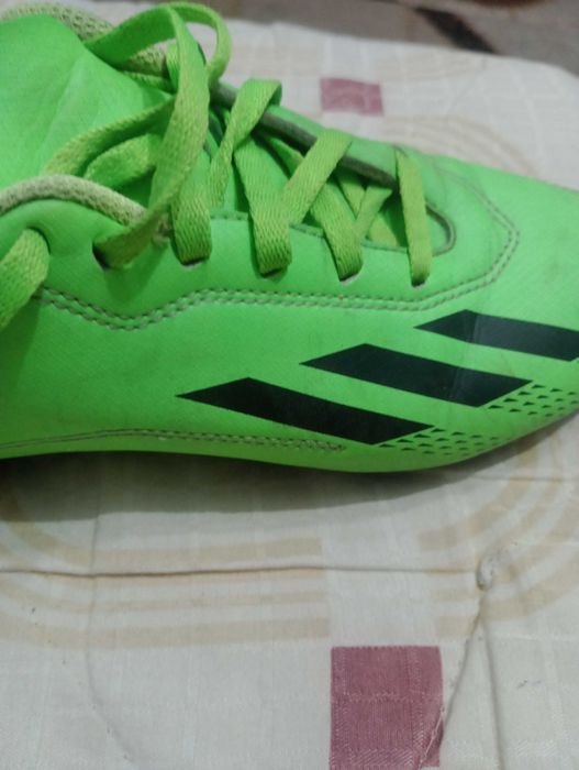 Vând 3 perechii de adidasi