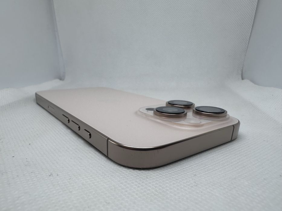 *Нов* Apple iPhone 16 Pro 256 GB Desert Titanium Unlocked