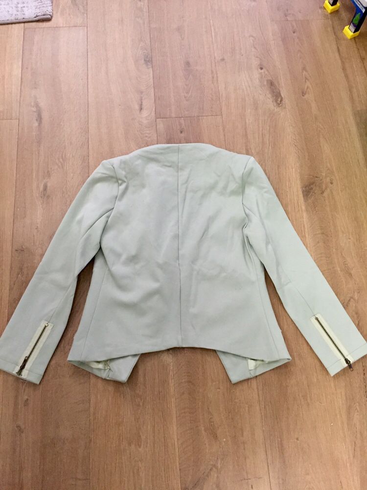 Ново Дамско спортно сако/ яке -М размер