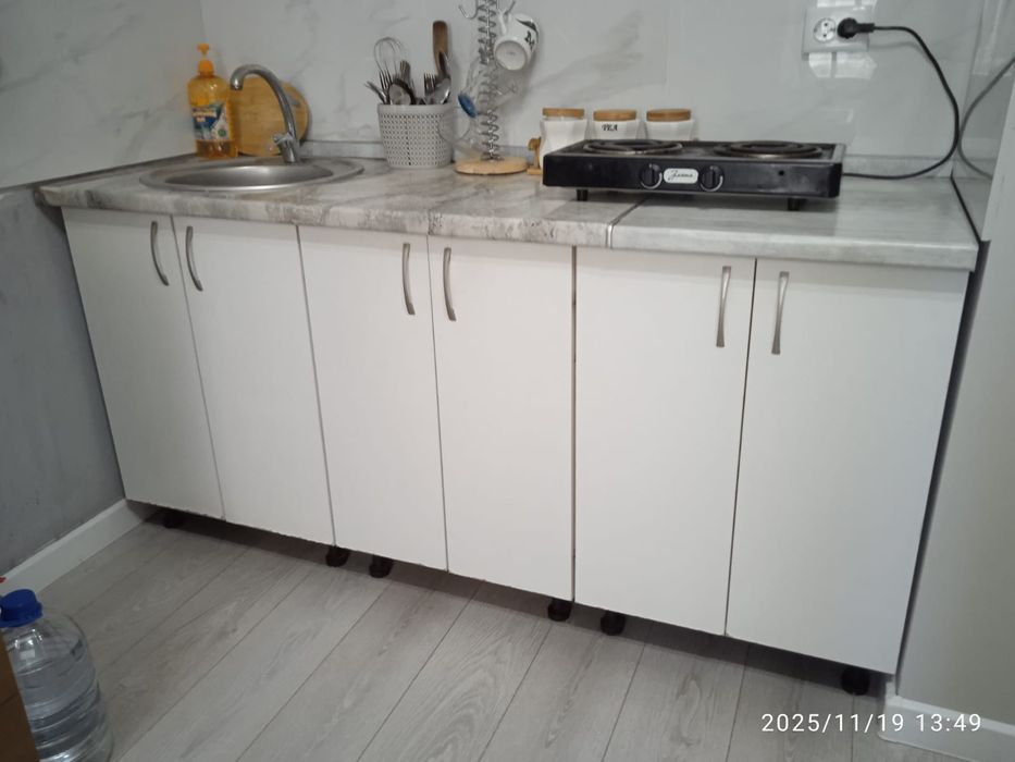 Срочно продам шкаф для балкона