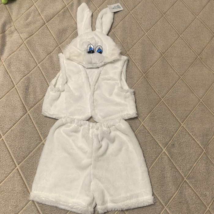 Продам костюм зайчика