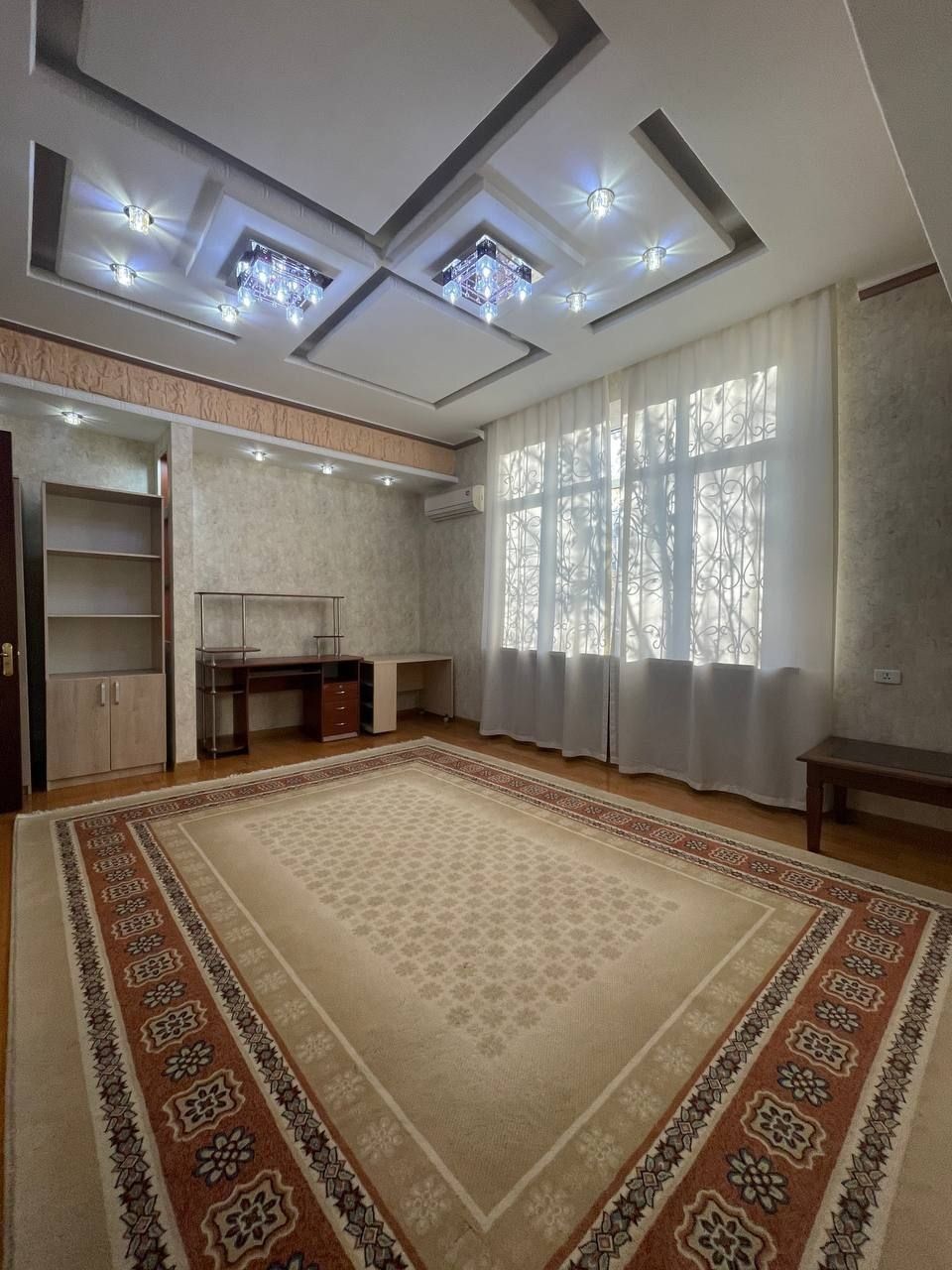 Продается 3х ком квартира, ЖК Элитный Габус, ор-р: Айриш Паб, 174 м²