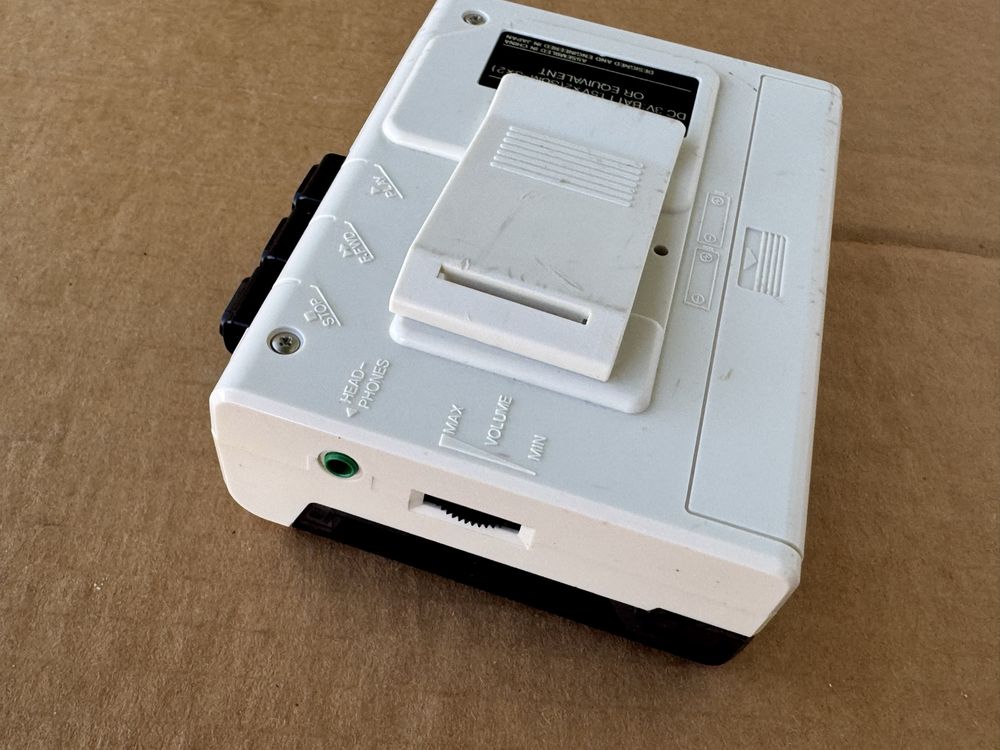 Walkman Aiwa Crown , model SZ-33N , Уокмен Crown SZ-33N