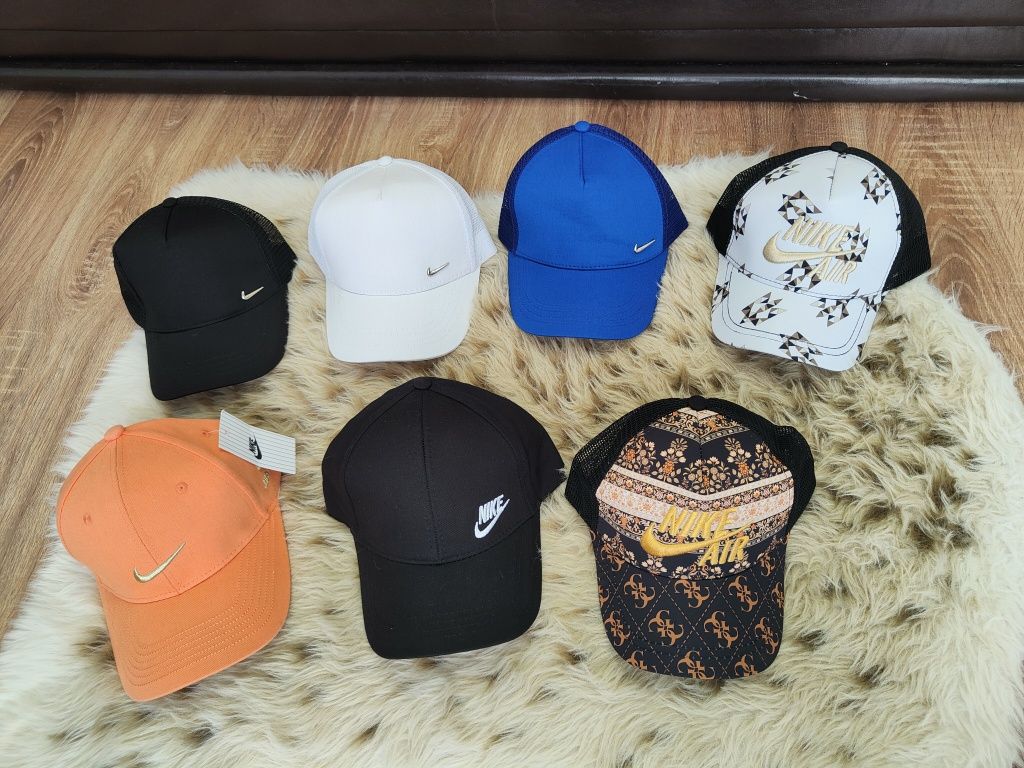 Șapcă Hugo Boss Șapcă Gucci Șapcă Calvin Klein Șapcă Dior
