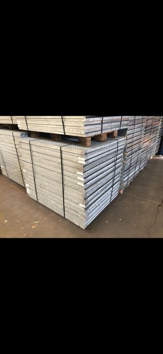 Trepte zincate 25x27x30x70x80x90x100x110x120