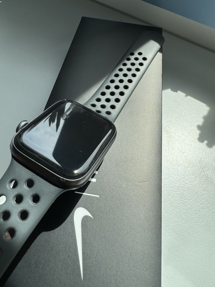 Apple Watch Nike Series 6 44MM