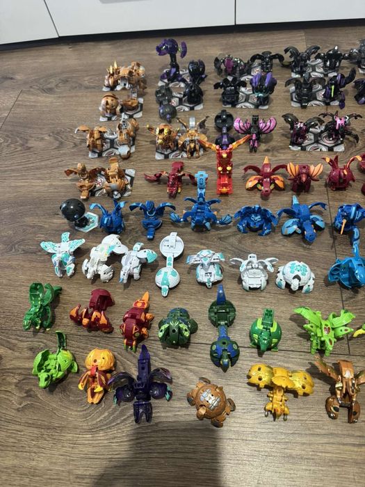 Бакуган играчки (Bakugan battle)