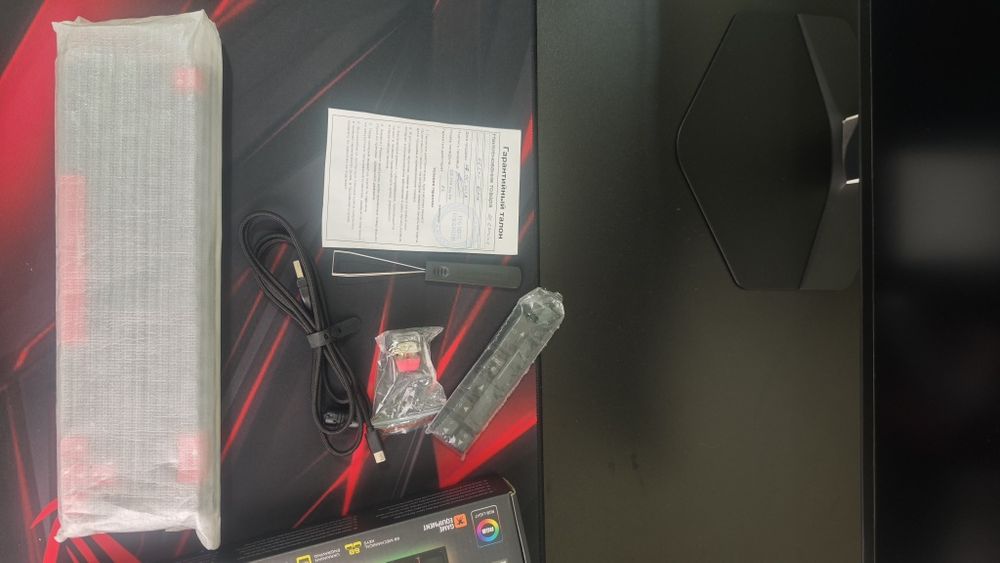 Продам 60% клавиатуру 2e gaming Kg 370