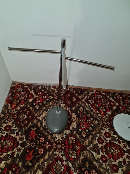 Вешало для одежды утяжеленное основание. высота 90 см ул.Луганского