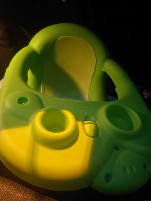 Scaun baie bebe pentru cada