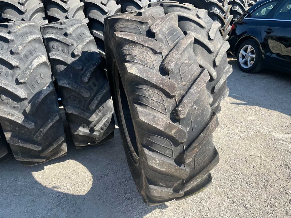 POINT 8 14.9r24 cauciucuri second hand de tractor OCAZIE