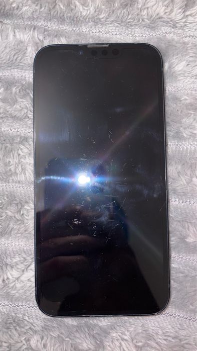 Продам Iphone 14