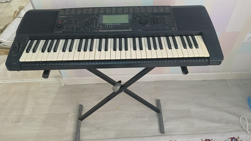 Yamaha PSR - 520