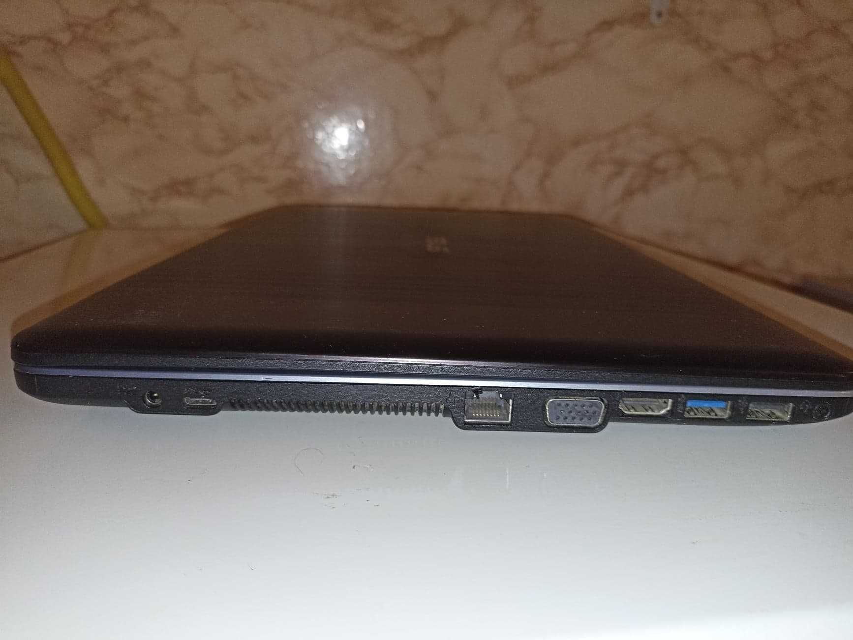 Laptop Asus X540s, Intel, 4Gb Ram, ssd nou! Garantie! Schimb!