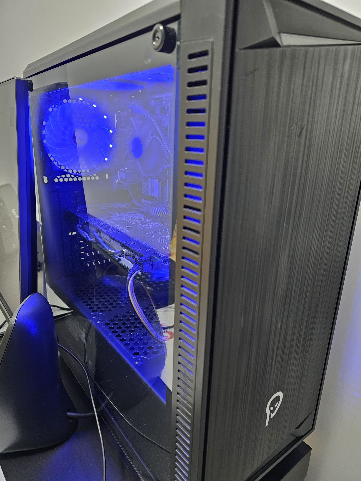 Vând unitate PC i3+1060+16G Ram