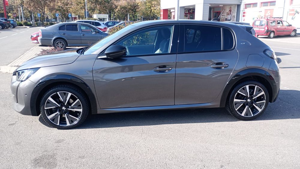 Peugeot 208 GT LINE/ 2022/ 1.5 BlueHdi/ Virtual 3D/ Navi/ Line Asisst/