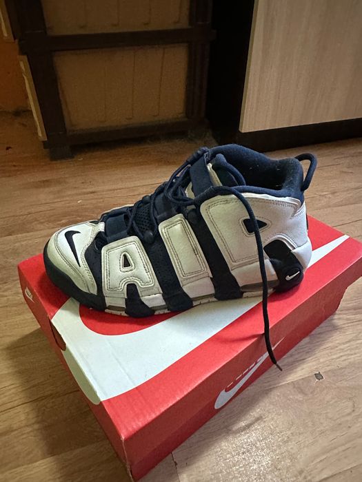 Nike обувки uptempo