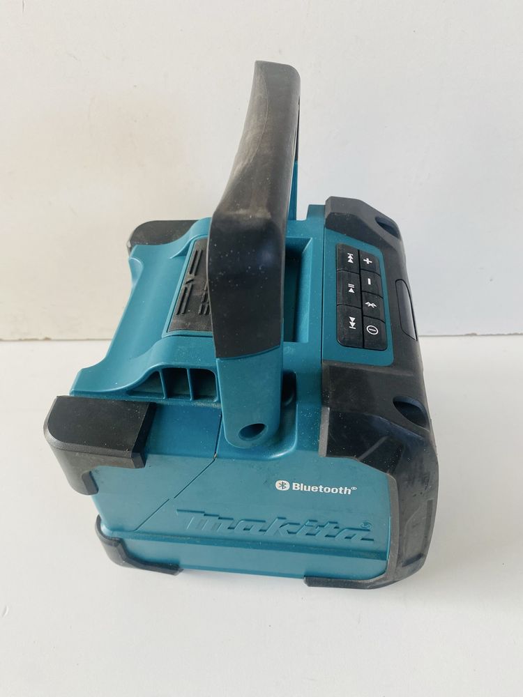 Radio makita cu bluetooth