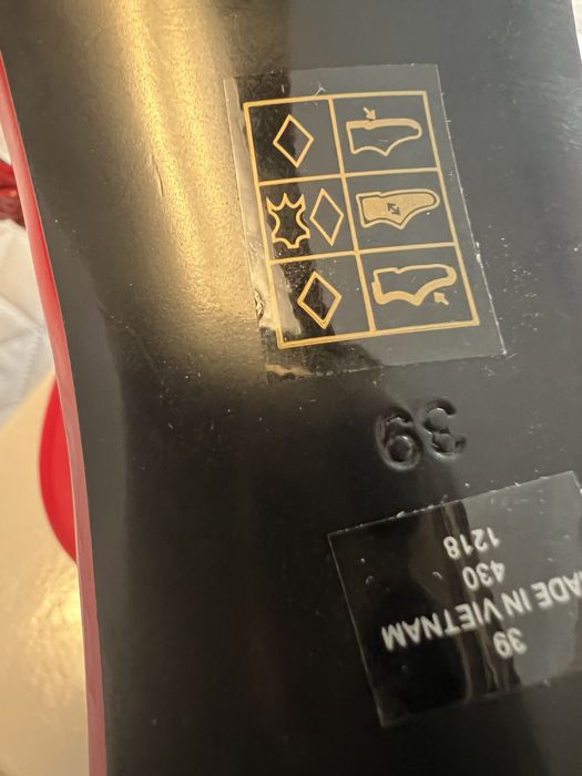 Елегантни дамски обувки