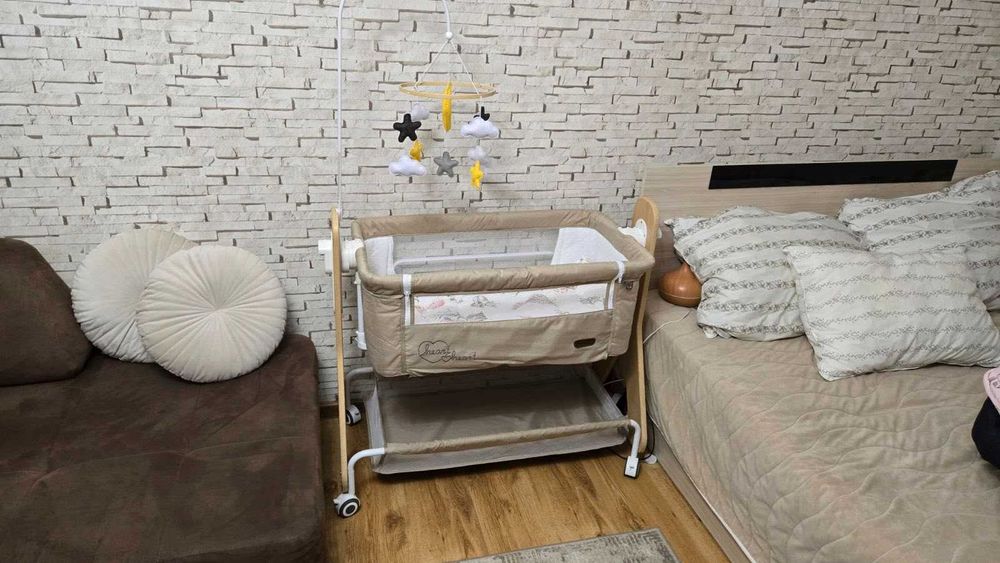 Бебешка кошарка Chipolono next to me